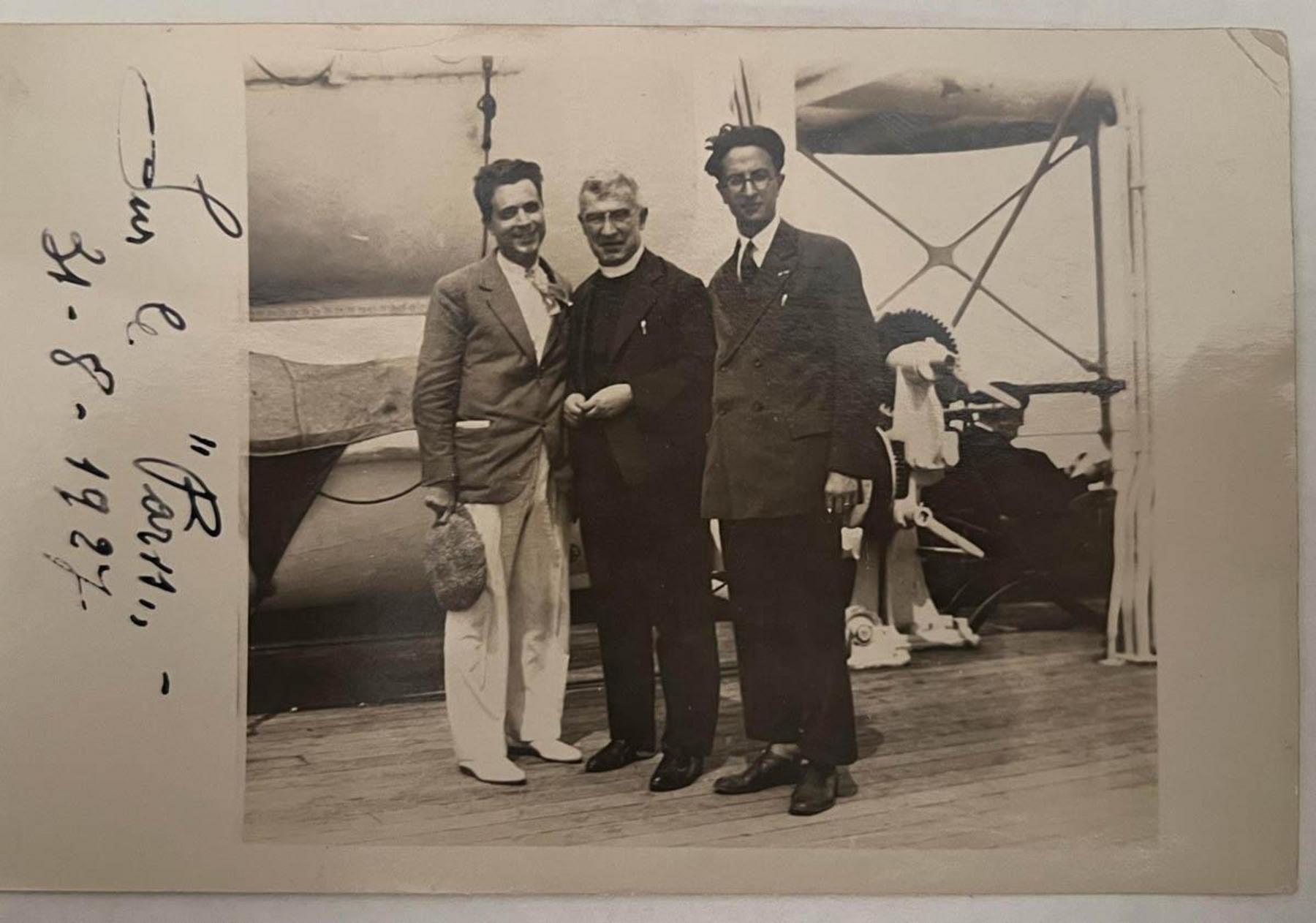 Gerardo Bruni (a destra), 1927